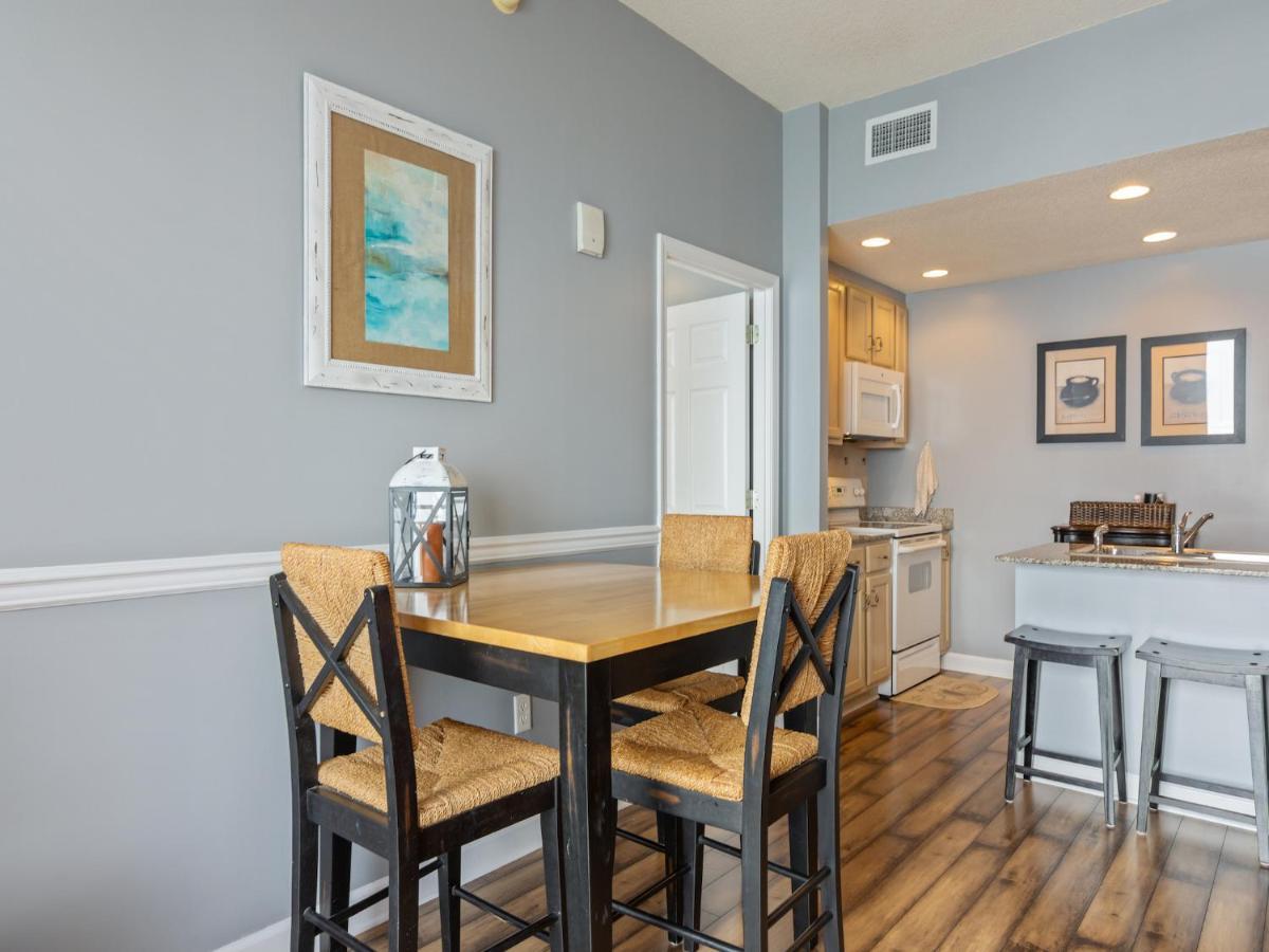 Sterling Reef 1904, 2 Bedroom, Penthouse, Beach Front, Pool, Sleeps 6 Apartment *