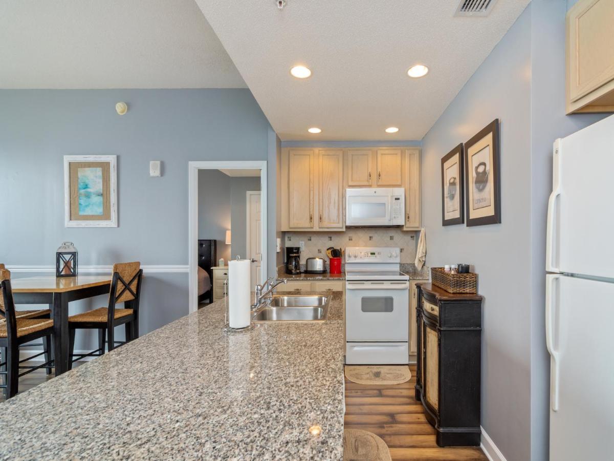 Sterling Reef 1904, 2 Bedroom, Penthouse, Beach Front, Pool, Sleeps 6 Panama City Beach