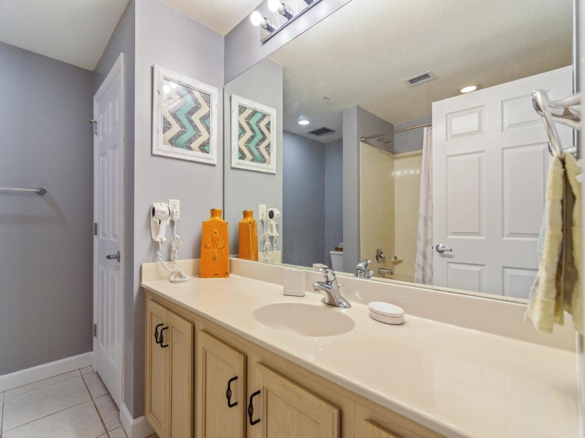 Sterling Reef 1904, 2 Bedroom, Penthouse, Beach Front, Pool, Sleeps 6 Apartment Panama City Beach