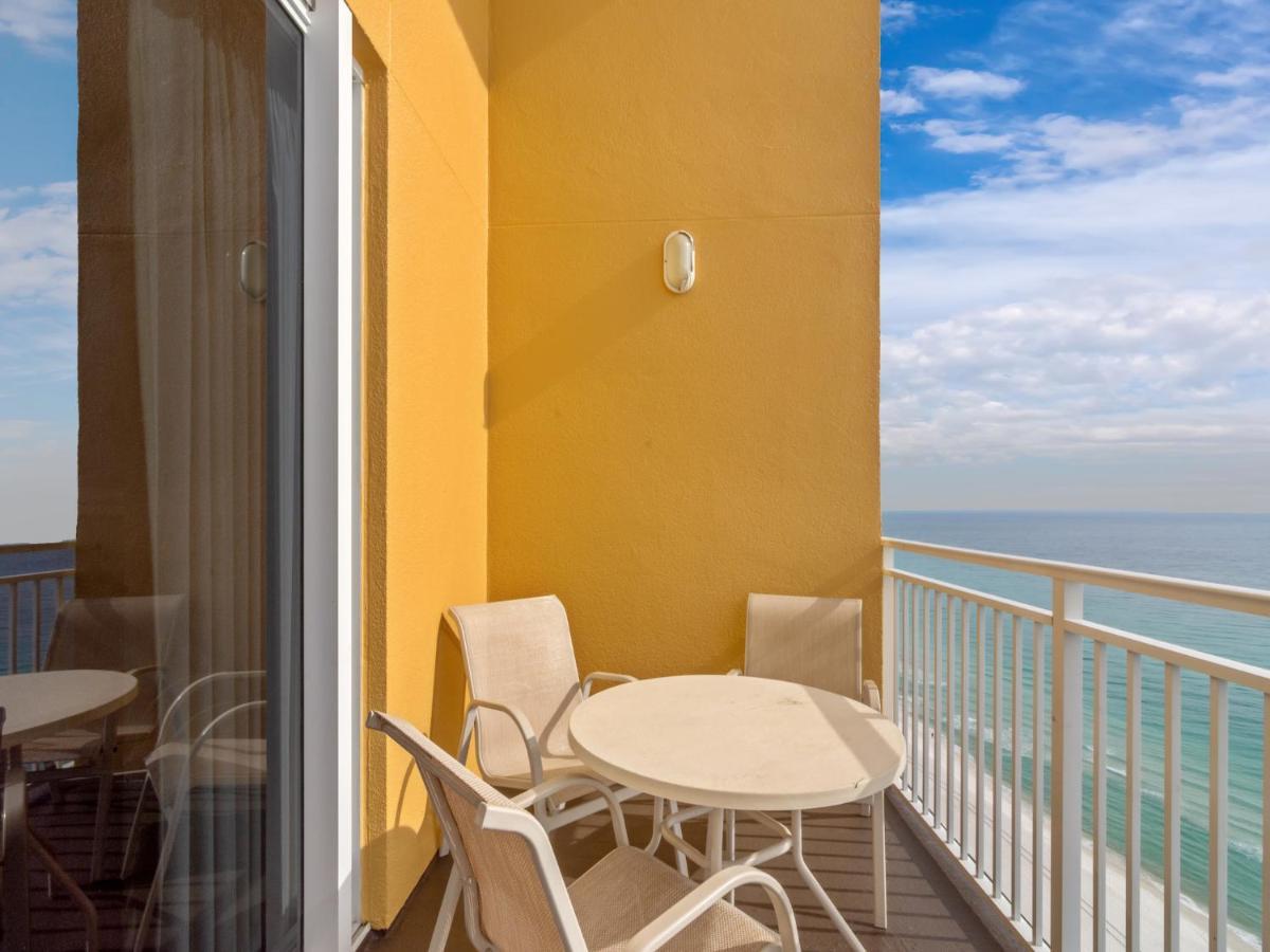 Sterling Reef 1904, 2 Bedroom, Penthouse, Beach Front, Pool, Sleeps 6