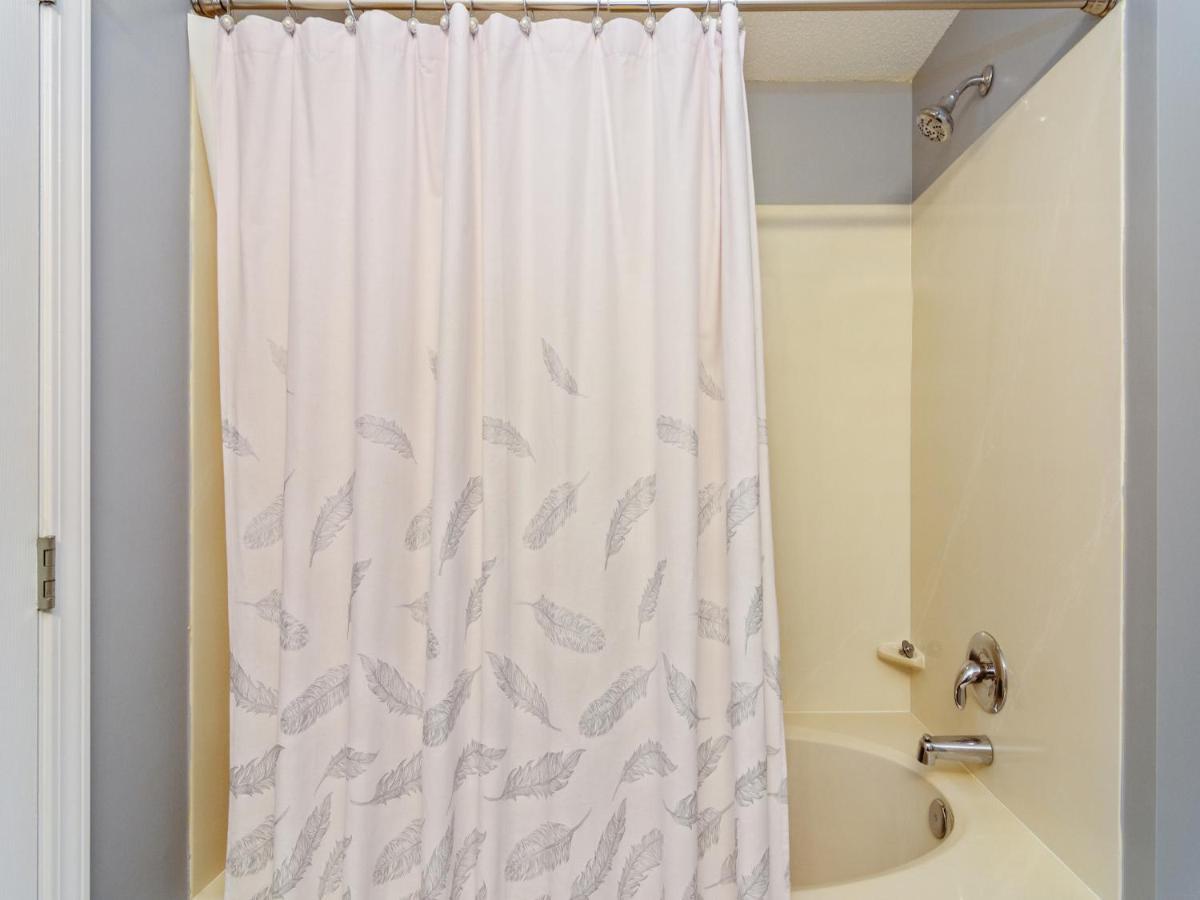 Sterling Reef 1904, 2 Bedroom, Penthouse, Beach Front, Pool, Sleeps 6 Apartment Panama City Beach